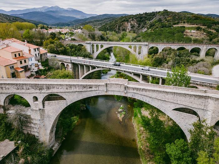 Céret/immobilier/CENTURY21 Agence des Cerisiers/le pont du diable céret