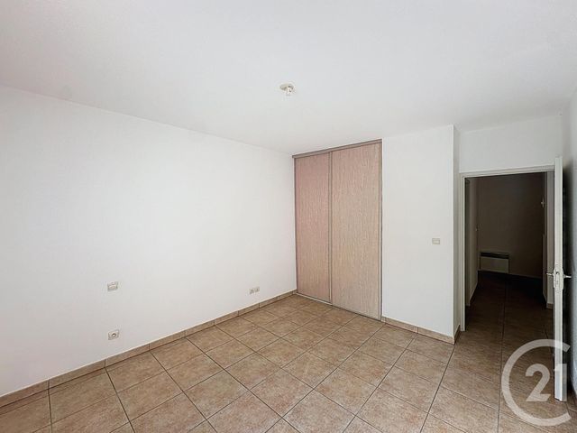 Afficher la photo en grand Appartement F3 à vendre - 3 pièces - 114.01 m2 - CERET - 66 - LANGUEDOC-ROUSSILLON - Century 21 Agence Des Cerisiers