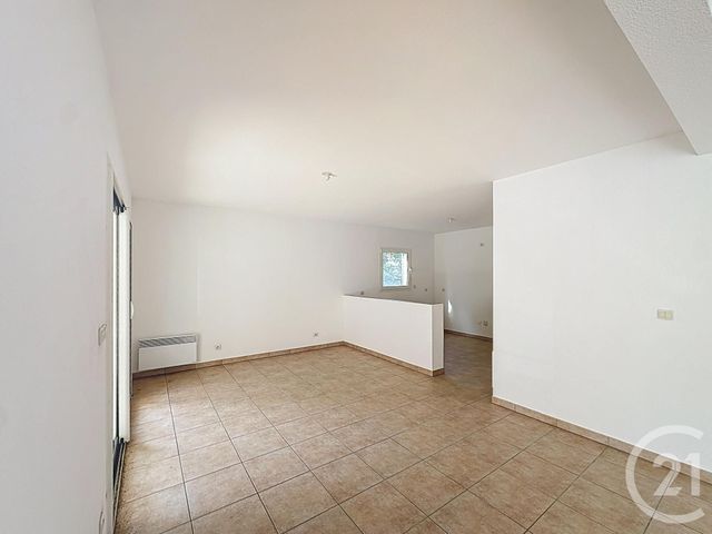 Afficher la photo en grand Appartement F3 à vendre - 3 pièces - 114.01 m2 - CERET - 66 - LANGUEDOC-ROUSSILLON - Century 21 Agence Des Cerisiers