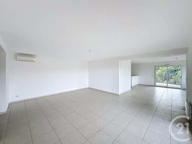 Afficher la photo en grand Appartement F3 à vendre - 3 pièces - 120.36 m2 - CERET - 66 - LANGUEDOC-ROUSSILLON - Century 21 Agence Des Cerisiers