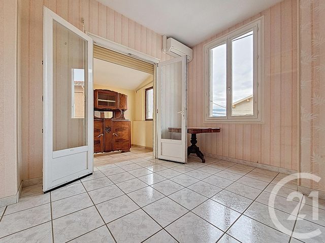 Afficher la photo en grand Appartement F3 à vendre - 3 pièces - 75.48 m2 - CERET - 66 - LANGUEDOC-ROUSSILLON - Century 21 Agence Des Cerisiers