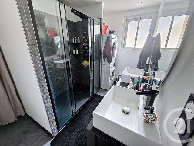 Appartement F2 à vendre - 2 pièces - 54.75 m2 - AMELIE LES BAINS PALALDA - 66 - LANGUEDOC-ROUSSILLON - Century 21 Agence Des Cerisiers