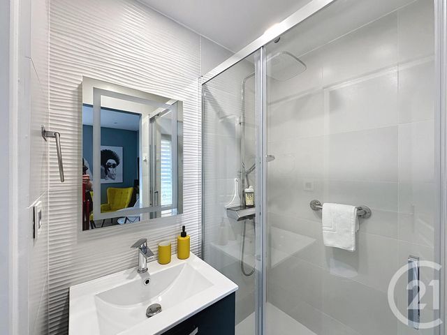 Appartement F3 à vendre - 3 pièces - 94.19 m2 - AMELIE LES BAINS PALALDA - 66 - LANGUEDOC-ROUSSILLON - Century 21 Agence Des Cerisiers