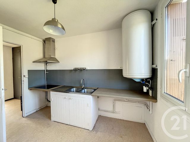 Appartement à louer - 3 pièces - 70.25 m2 - AMELIE LES BAINS PALALDA - 66 - LANGUEDOC-ROUSSILLON - Century 21 Agence Des Cerisiers