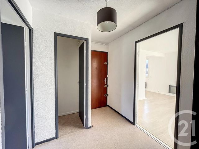 Appartement à louer - 3 pièces - 70.25 m2 - AMELIE LES BAINS PALALDA - 66 - LANGUEDOC-ROUSSILLON - Century 21 Agence Des Cerisiers