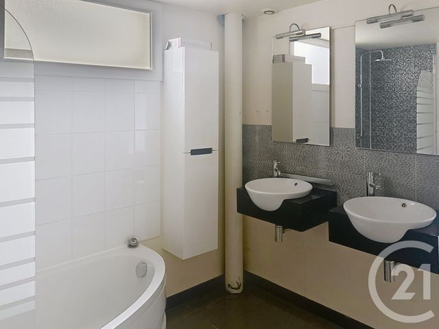 Appartement F3 bis à vendre - 5 pièces - 95.09 m2 - CERET - 66 - LANGUEDOC-ROUSSILLON - Century 21 Agence Des Cerisiers