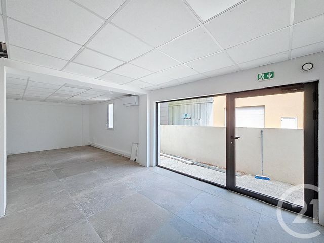 Appartement Local à louer - 1 pièce - 37.1 m2 - CERET - 66 - LANGUEDOC-ROUSSILLON - Century 21 Agence Des Cerisiers