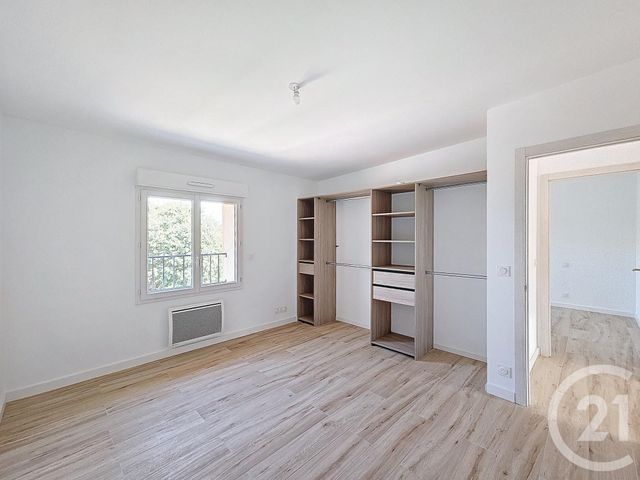 Appartement F3 à louer - 3 pièces - 65.27 m2 - CERET - 66 - LANGUEDOC-ROUSSILLON - Century 21 Agence Des Cerisiers