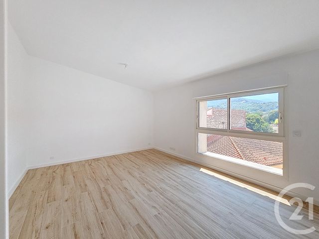 Appartement F3 à louer - 3 pièces - 65.27 m2 - CERET - 66 - LANGUEDOC-ROUSSILLON - Century 21 Agence Des Cerisiers