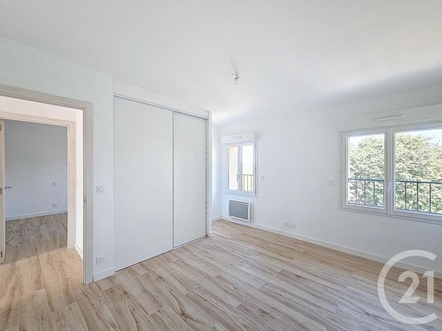 Appartement F3 à louer - 3 pièces - 65.27 m2 - CERET - 66 - LANGUEDOC-ROUSSILLON - Century 21 Agence Des Cerisiers