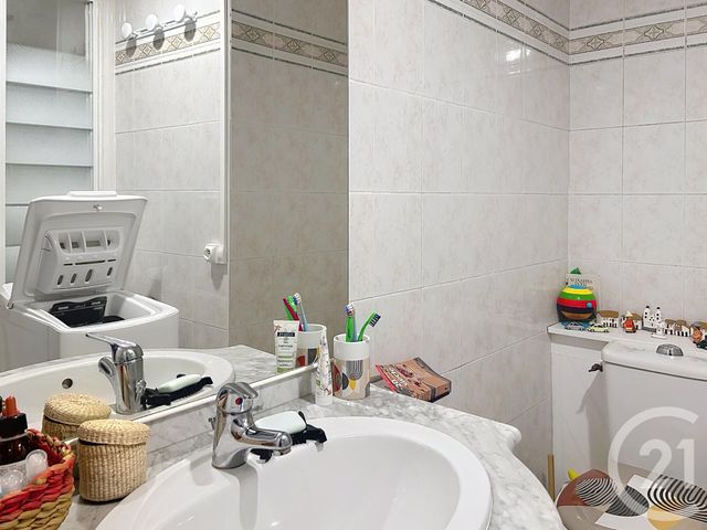 Appartement F3 à vendre - 3 pièces - 47.62 m2 - CERET - 66 - LANGUEDOC-ROUSSILLON - Century 21 Agence Des Cerisiers
