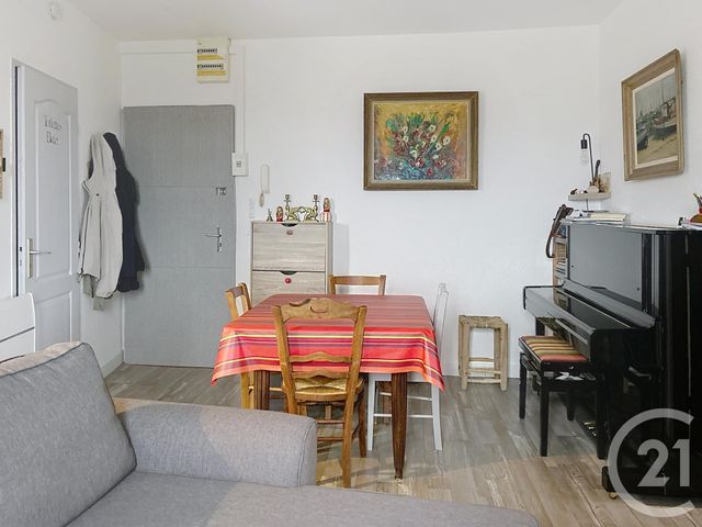 Appartement F3 à vendre - 3 pièces - 47.62 m2 - CERET - 66 - LANGUEDOC-ROUSSILLON - Century 21 Agence Des Cerisiers