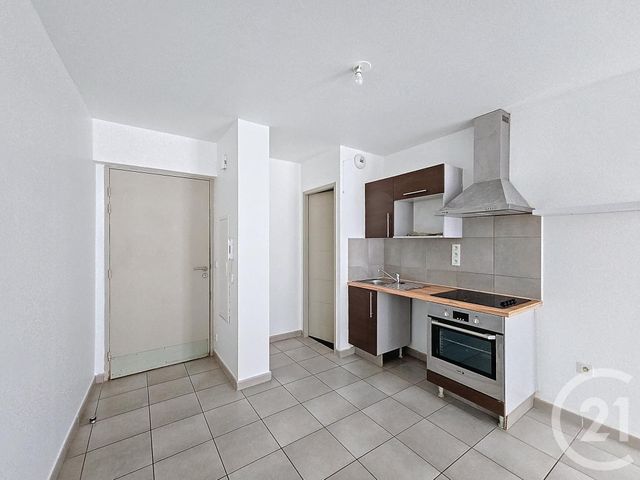 Appartement Studio à louer - 1 pièce - 37.75 m2 - CERET - 66 - LANGUEDOC-ROUSSILLON - Century 21 Agence Des Cerisiers