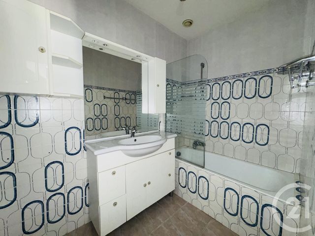 Appartement T3 à vendre - 3 pièces - 50.49 m2 - AMELIE LES BAINS PALALDA - 66 - LANGUEDOC-ROUSSILLON - Century 21 Agence Des Cerisiers