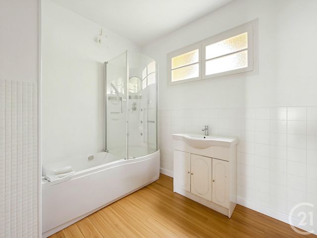 Appartement T5 à vendre - 5 pièces - 96.74 m2 - ARLES SUR TECH - 66 - LANGUEDOC-ROUSSILLON - Century 21 Agence Des Cerisiers