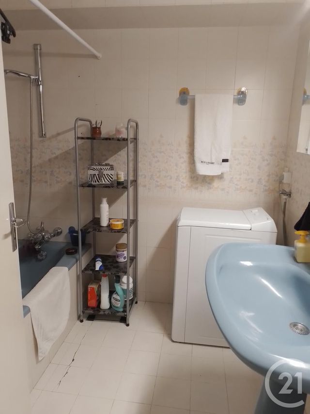 Appartement F4 à vendre - 4 pièces - 76.24 m2 - CERET - 66 - LANGUEDOC-ROUSSILLON - Century 21 Agence Des Cerisiers