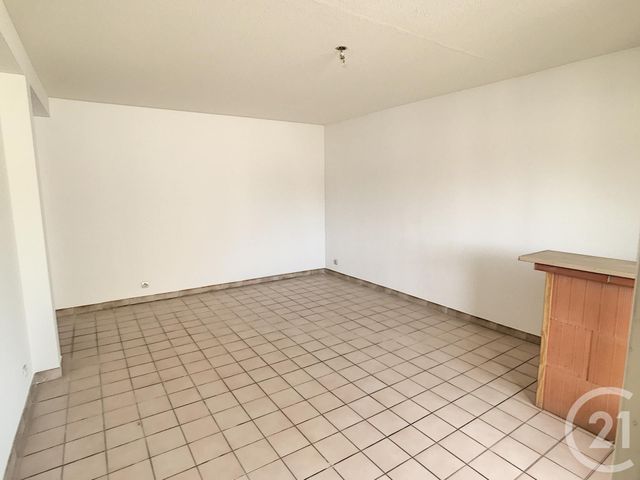 Afficher la photo en grand Appartement F3 à vendre - 3 pièces - 67.98 m2 - CERET - 66 - LANGUEDOC-ROUSSILLON - Century 21 Agence Des Cerisiers