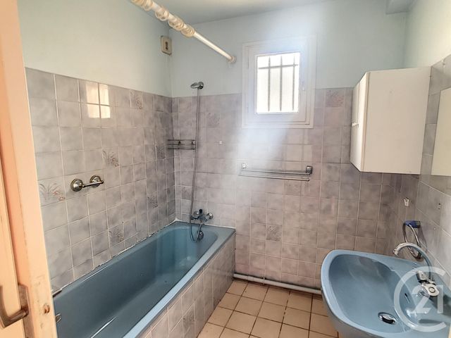 Afficher la photo en grand Appartement F3 à vendre - 3 pièces - 67.98 m2 - CERET - 66 - LANGUEDOC-ROUSSILLON - Century 21 Agence Des Cerisiers