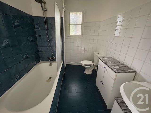 Afficher la photo en grand Appartement F2 à louer - 2 pièces - 42.1 m2 - ARLES SUR TECH - 66 - LANGUEDOC-ROUSSILLON - Century 21 Agence Des Cerisiers