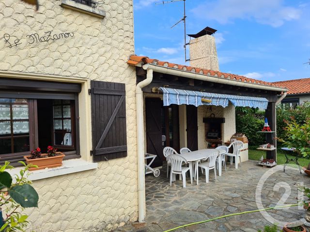 maison à vendre - 4 pièces - 97.22 m2 - MAUREILLAS LAS ILLAS - 66 - LANGUEDOC-ROUSSILLON - Century 21 Agence Des Cerisiers maison à vendre - 4 pièces - 97.22 m2 - MAUREILLAS LAS ILLAS - 66 - LANGUEDOC-ROUSSILLON - Century 21 Agence Des Cerisiers