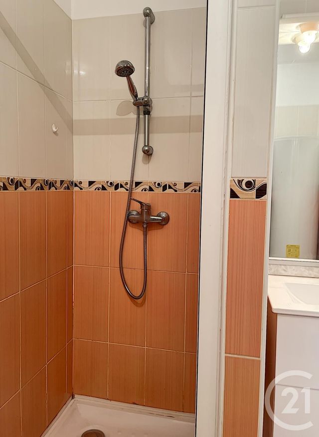 Appartement F2 à vendre - 2 pièces - 35.25 m2 - CERET - 66 - LANGUEDOC-ROUSSILLON - Century 21 Agence Des Cerisiers Appartement F2 à vendre - 2 pièces - 35.25 m2 - CERET - 66 - LANGUEDOC-ROUSSILLON - Century 21 Agence Des Cerisiers