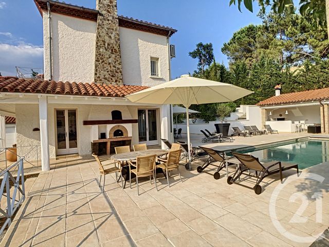Afficher la photo en grand maison à vendre - 7 pièces - 226.0 m2 - CERET - 66 - LANGUEDOC-ROUSSILLON - Century 21 Agence Des Cerisiers