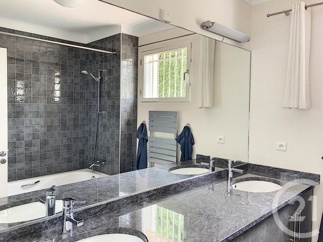 Afficher la photo en grand maison à vendre - 7 pièces - 226.0 m2 - CERET - 66 - LANGUEDOC-ROUSSILLON - Century 21 Agence Des Cerisiers