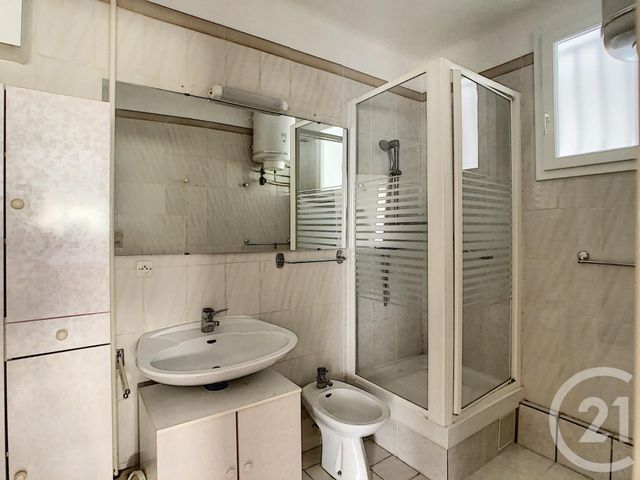 Afficher la photo en grand Appartement F3 à vendre - 3 pièces - 59.7 m2 - AMELIE LES BAINS PALALDA - 66 - LANGUEDOC-ROUSSILLON - Century 21 Agence Des Cerisiers