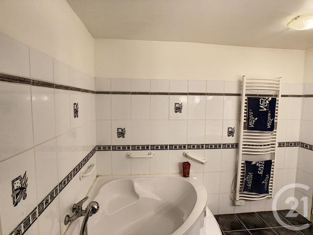 Afficher la photo en grand Appartement F3 à vendre - 3 pièces - 96.2 m2 - AMELIE LES BAINS PALALDA - 66 - LANGUEDOC-ROUSSILLON - Century 21 Agence Des Cerisiers