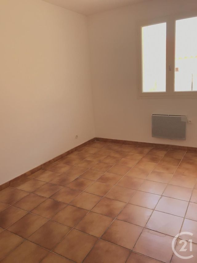 Afficher la photo en grand Appartement F3 à louer - 3 pièces - 58.44 m2 - CERET - 66 - LANGUEDOC-ROUSSILLON - Century 21 Agence Des Cerisiers