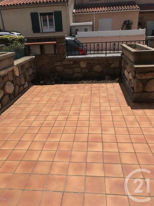 Afficher la photo en grand Appartement F3 à louer - 3 pièces - 58.44 m2 - CERET - 66 - LANGUEDOC-ROUSSILLON - Century 21 Agence Des Cerisiers