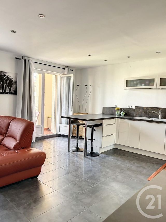 Appartement F3 à vendre - 3 pièces - 68.62 m2 - CERET - 66 - LANGUEDOC-ROUSSILLON - Century 21 Agence Des Cerisiers