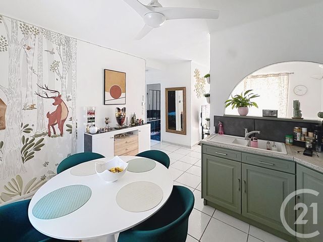 Appartement T2 à vendre - 2 pièces - 48.45 m2 - CERET - 66 - LANGUEDOC-ROUSSILLON - Century 21 Agence Des Cerisiers