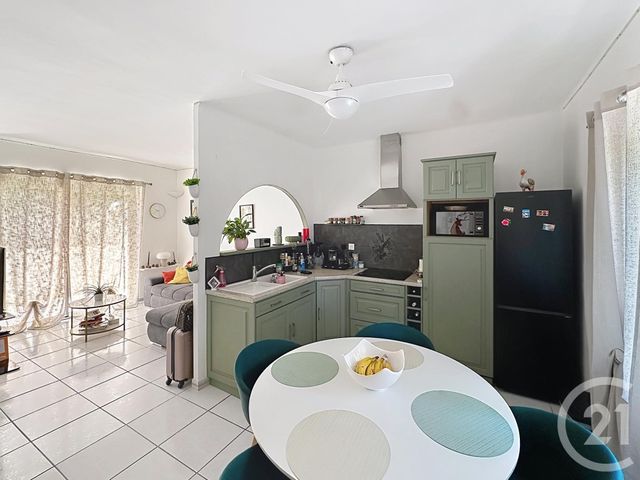Appartement T2 à vendre - 2 pièces - 48.45 m2 - CERET - 66 - LANGUEDOC-ROUSSILLON - Century 21 Agence Des Cerisiers