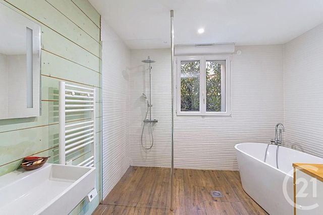 Appartement F3 à vendre - 3 pièces - 115.5 m2 - AMELIE LES BAINS PALALDA - 66 - LANGUEDOC-ROUSSILLON - Century 21 Agence Des Cerisiers