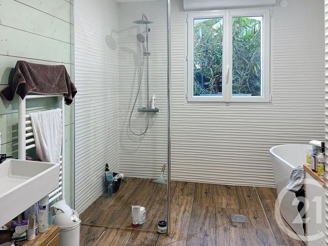 Appartement F3 à vendre - 3 pièces - 115.5 m2 - AMELIE LES BAINS PALALDA - 66 - LANGUEDOC-ROUSSILLON - Century 21 Agence Des Cerisiers