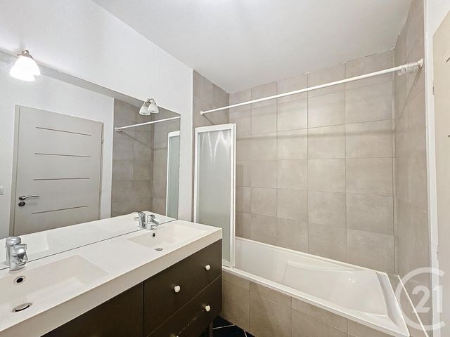 Appartement T3 à vendre - 3 pièces - 72.36 m2 - CERET - 66 - LANGUEDOC-ROUSSILLON - Century 21 Agence Des Cerisiers