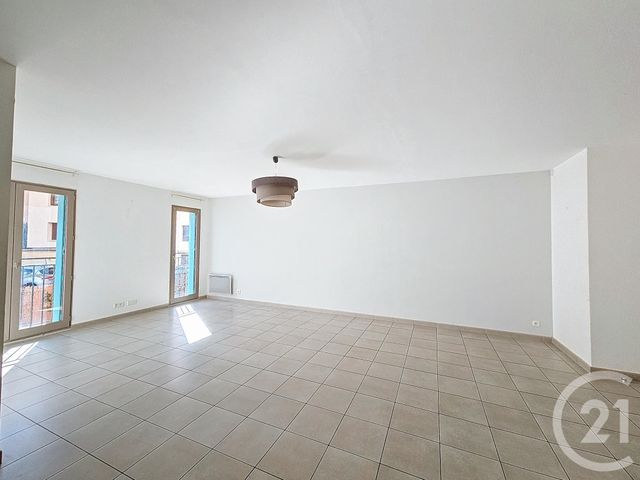 Appartement T3 à vendre - 3 pièces - 72.36 m2 - CERET - 66 - LANGUEDOC-ROUSSILLON - Century 21 Agence Des Cerisiers