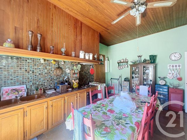 Appartement F6 à vendre - 6 pièces - 146.8 m2 - ARLES SUR TECH - 66 - LANGUEDOC-ROUSSILLON - Century 21 Agence Des Cerisiers