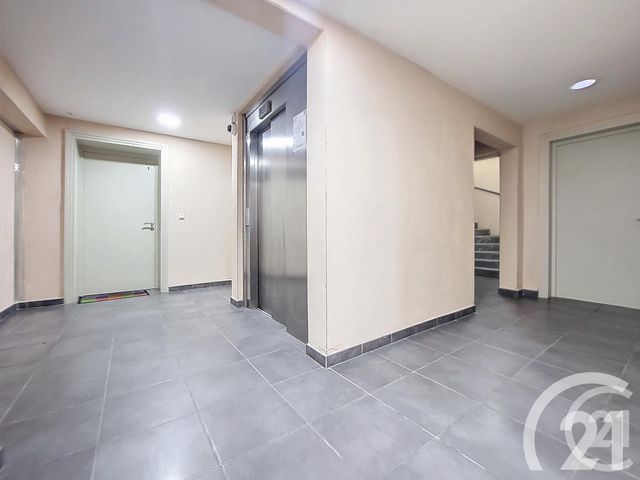Appartement Studio à vendre - 1 pièce - 37.83 m2 - CERET - 66 - LANGUEDOC-ROUSSILLON - Century 21 Agence Des Cerisiers