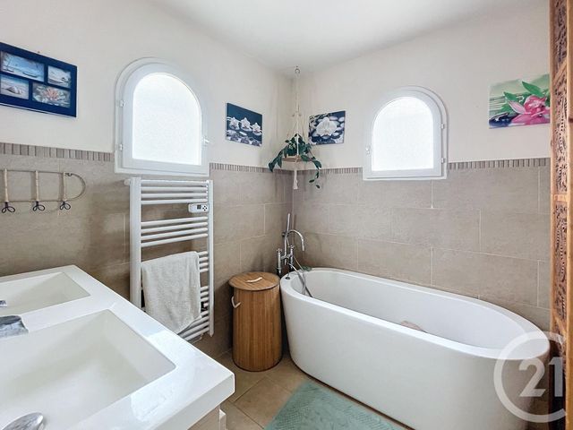 Afficher la photo en grand maison à vendre - 6 pièces - 102.0 m2 - LE BOULOU - 66 - LANGUEDOC-ROUSSILLON - Century 21 Agence Des Cerisiers